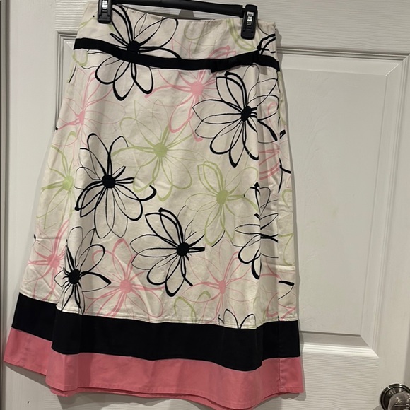 Grace Dresses & Skirts - Grace Floral A-Line Skirt in Pink, Black & Cream